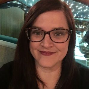 Meet your Posher, Lanie